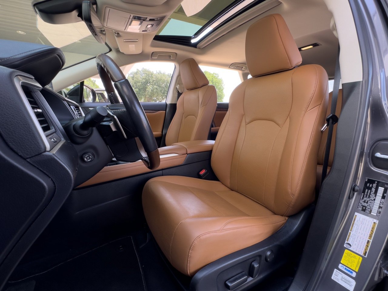 2022 Lexus RX 350L photo 3