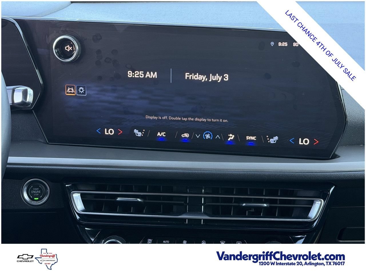 2025 Chevrolet Traverse LT - Photo 16