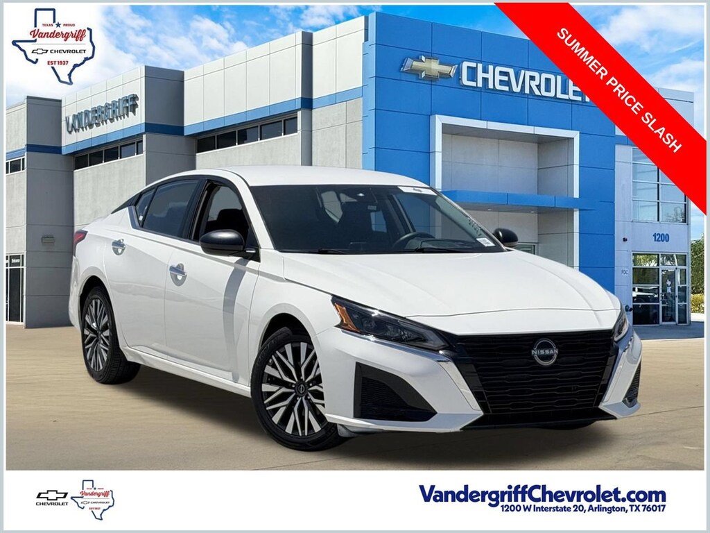 Used 2025 Nissan Altima SV FWD Sedan