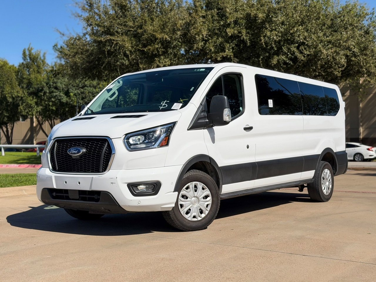 2023 Ford Transit Passenger XL Van photo 3