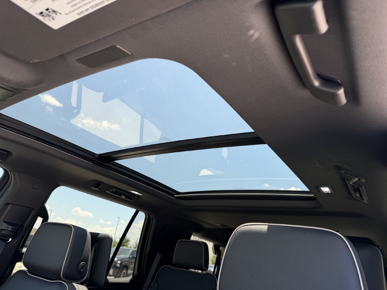 2026 Chevrolet Tahoe Premier - Photo 23