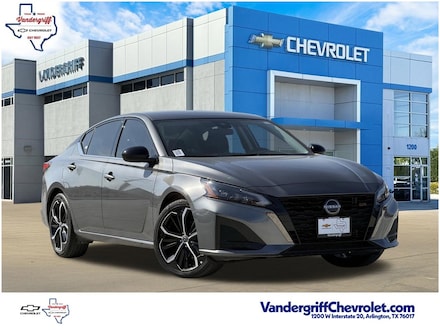 2025 Nissan Altima SR Sedan