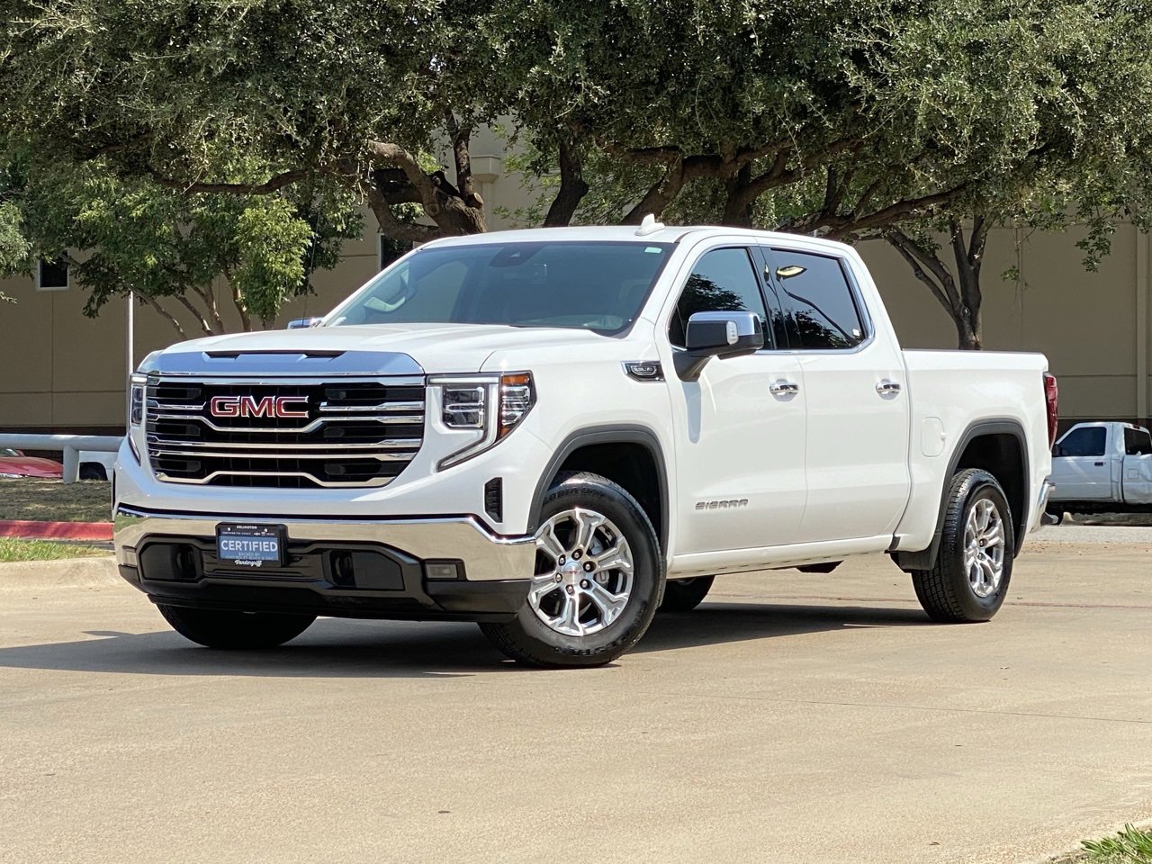 2024 Gmc Sierra 1500 SLT photo 3
