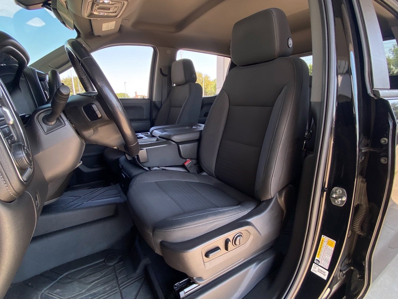 2020 Chevrolet Silverado 1500 LT photo 4