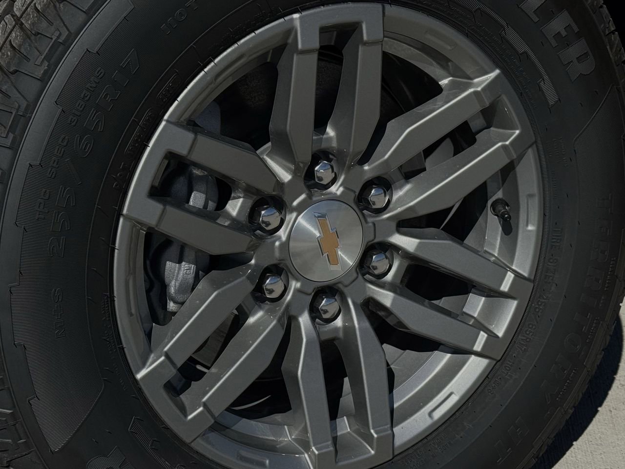 2026 Chevrolet Colorado LT - Photo 9