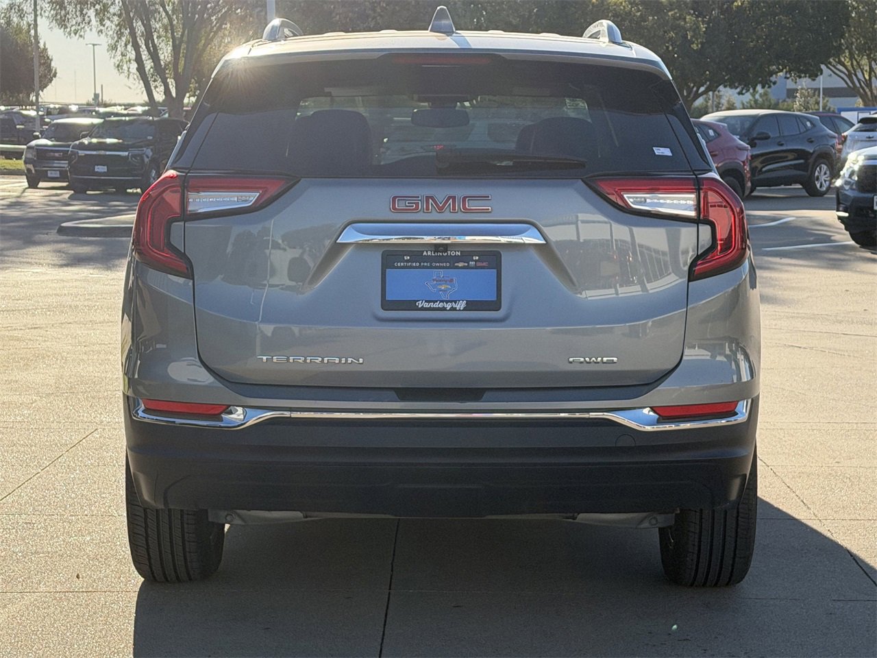 2024 Gmc Terrain SLT photo 3