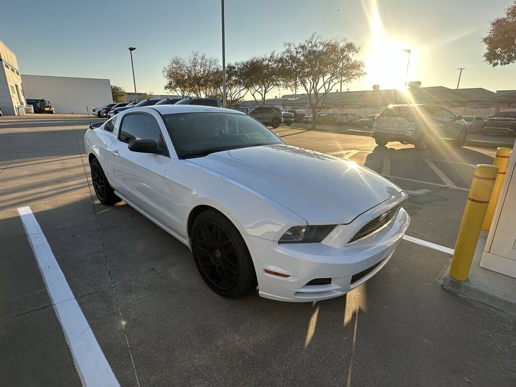 Used 2014 Ford Mustang V6 Coupe