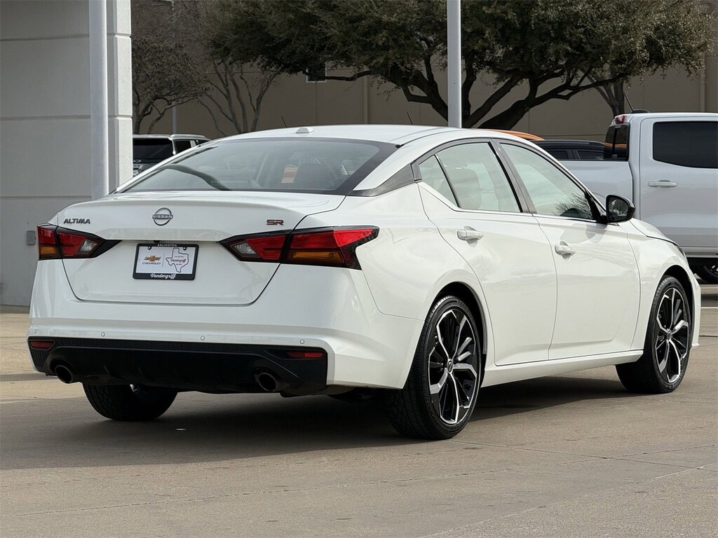 Used 2024 Nissan Altima 2.5 SR Sedan