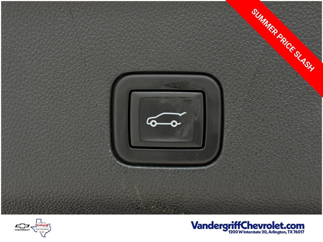 2024 Chevrolet Suburban LT - Photo 33