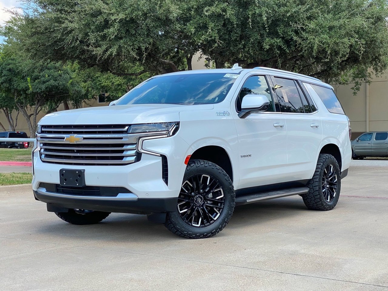 2021 Chevrolet Tahoe High Country photo 3