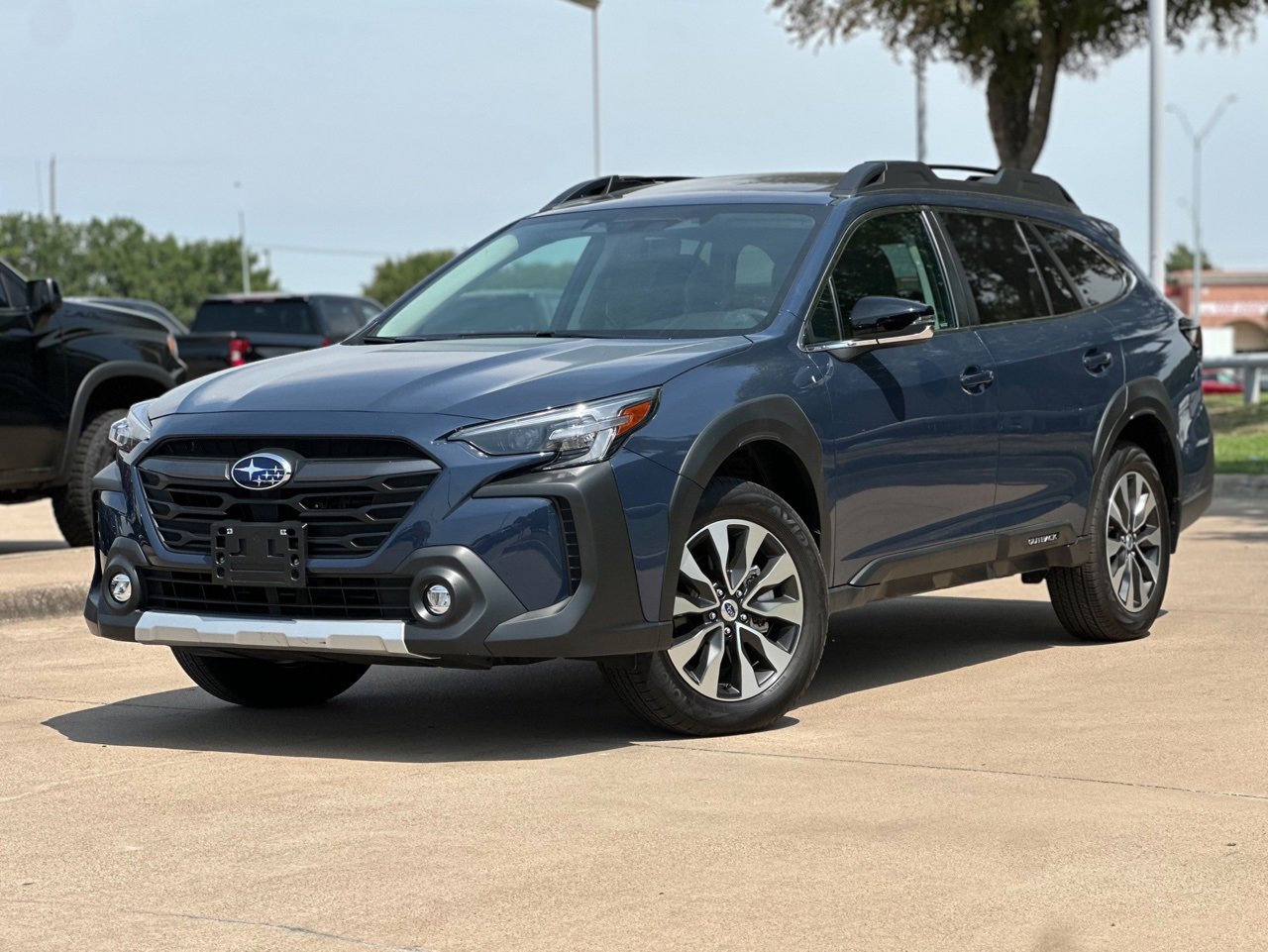 2023 Subaru Outback Limited photo 2
