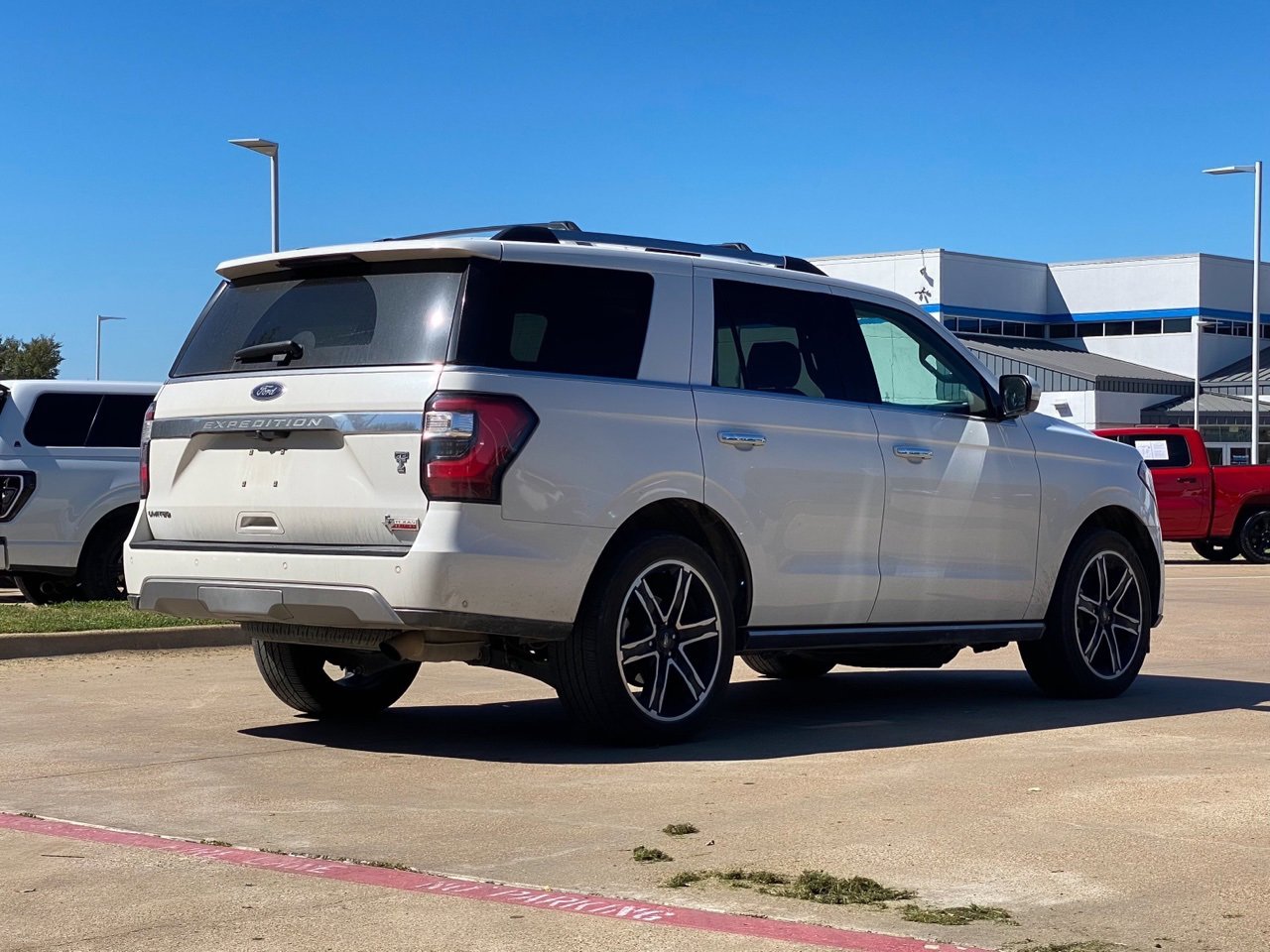 Used 2020 Ford Expedition Limited with VIN 1FMJU1KT8LEA80687 for sale in Arlington, TX