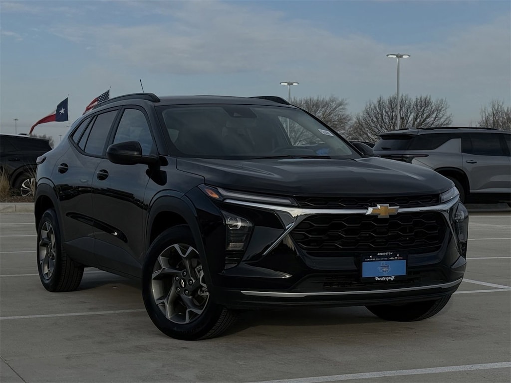 Certified 2025 Chevrolet Trax LT SUV