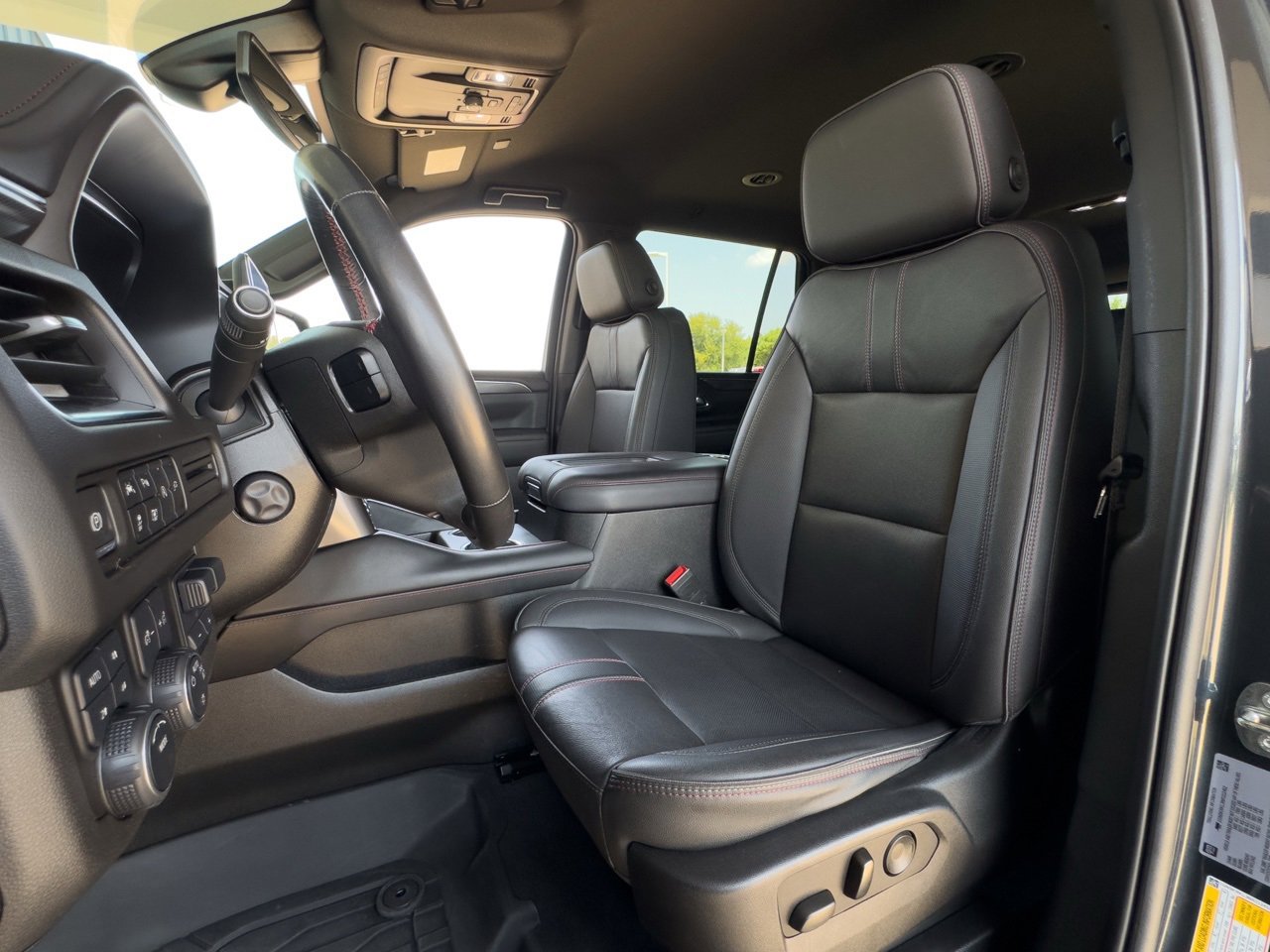 2022 Chevrolet Tahoe RST photo 4