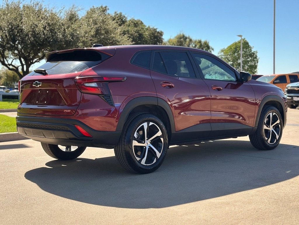 Used 2025 Chevrolet Trax 1RS SUV