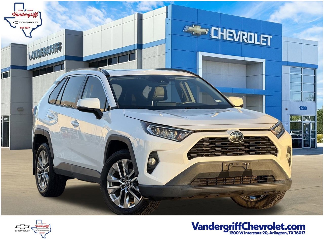 2020 Toyota RAV4 XLE Premium's photo
