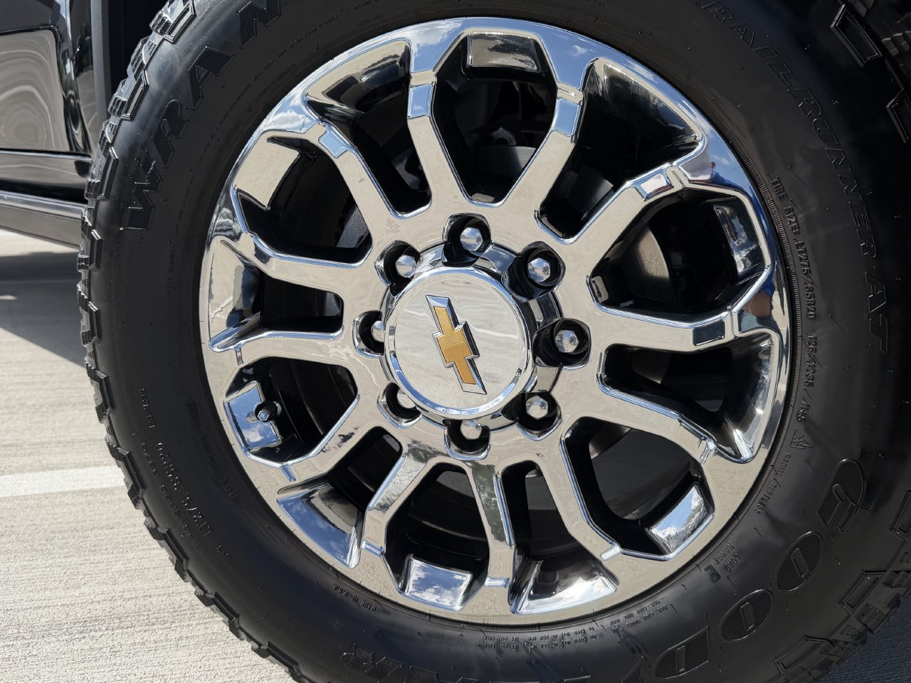 2026 Chevrolet Silverado 2500HD LTZ - Photo 10