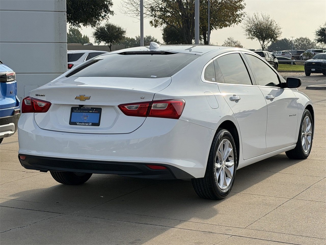 2023 Chevrolet Malibu 1LT photo 4