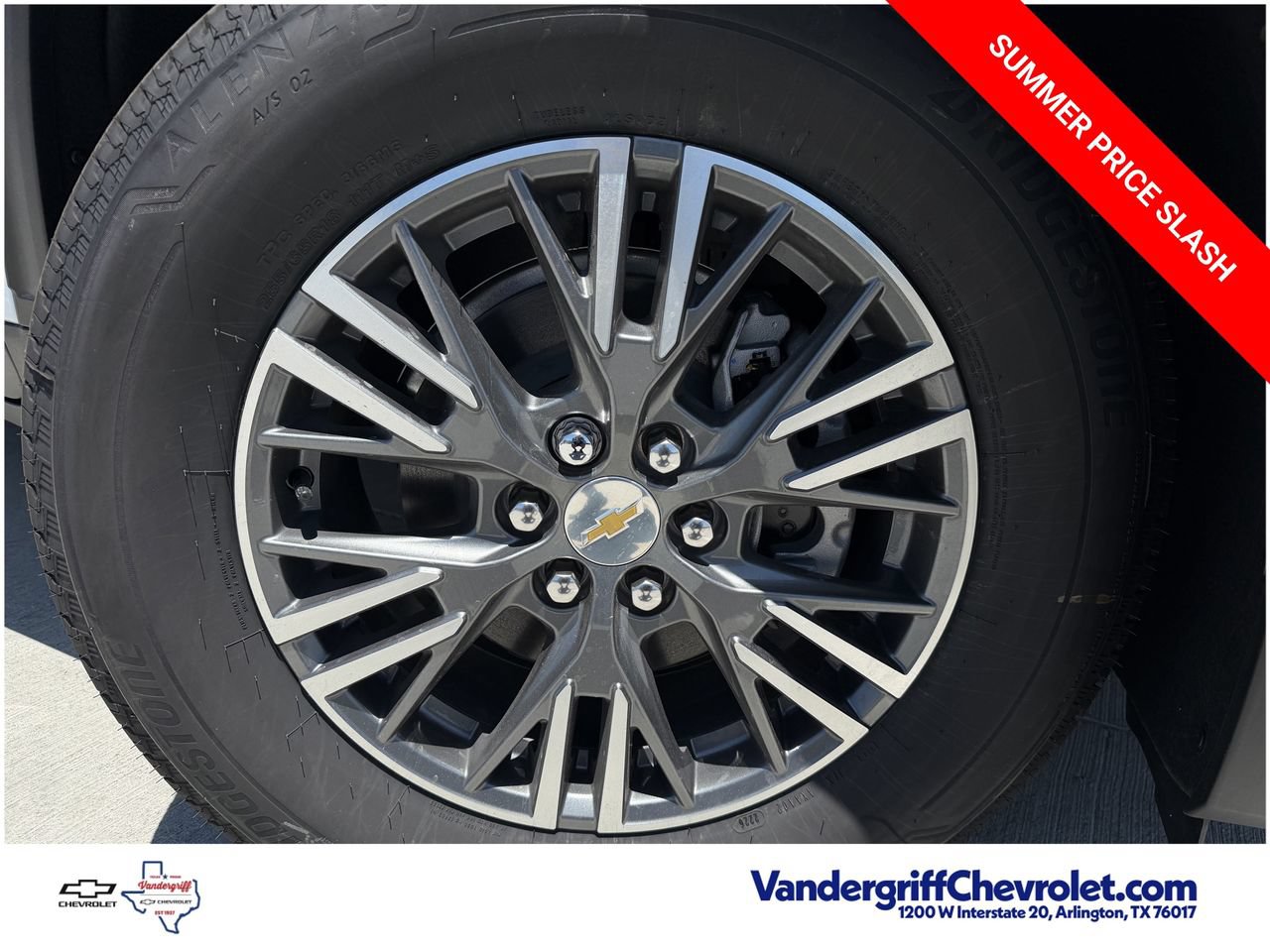 2026 Chevrolet Traverse LT - Photo 9