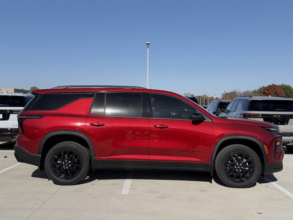 New 2026 Chevrolet Traverse LT SUV