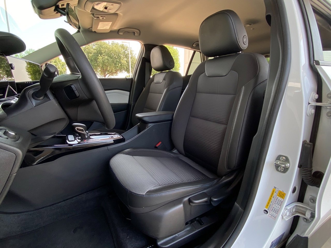2024 Chevrolet Trax LT photo 3
