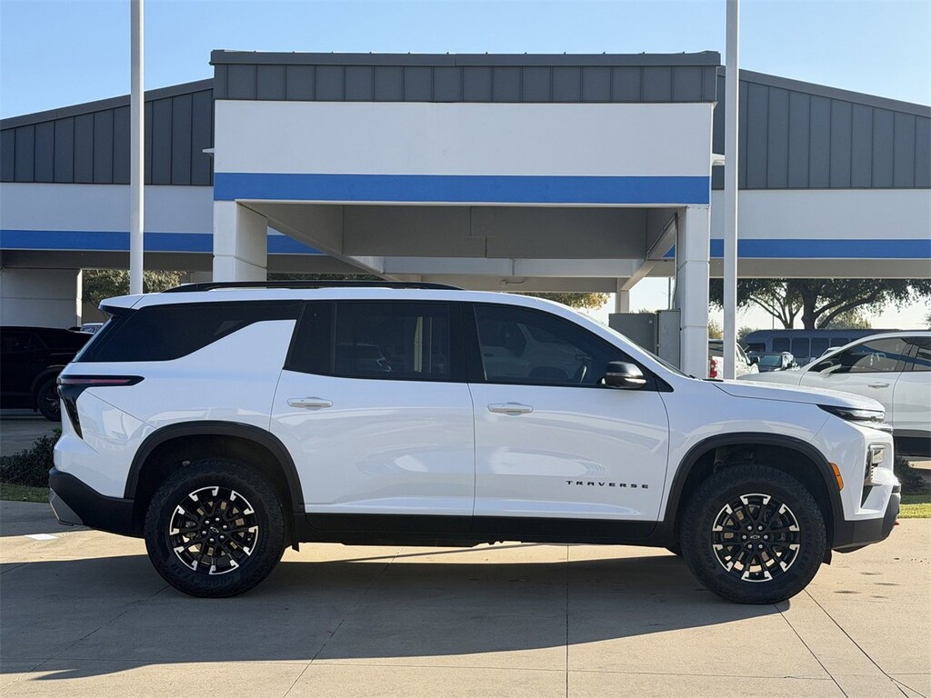 Used 2024 Chevrolet Traverse Z71 SUV