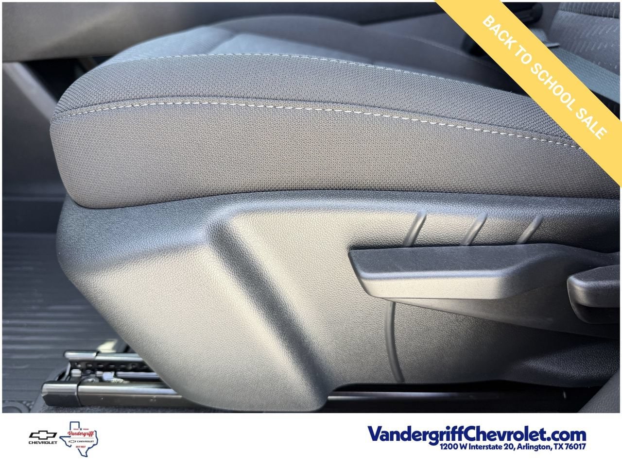 2027 Chevrolet Equinox LT - Photo 22