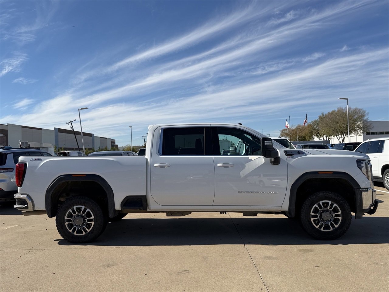 2024 Gmc Sierra 2500 HD SLE photo 3