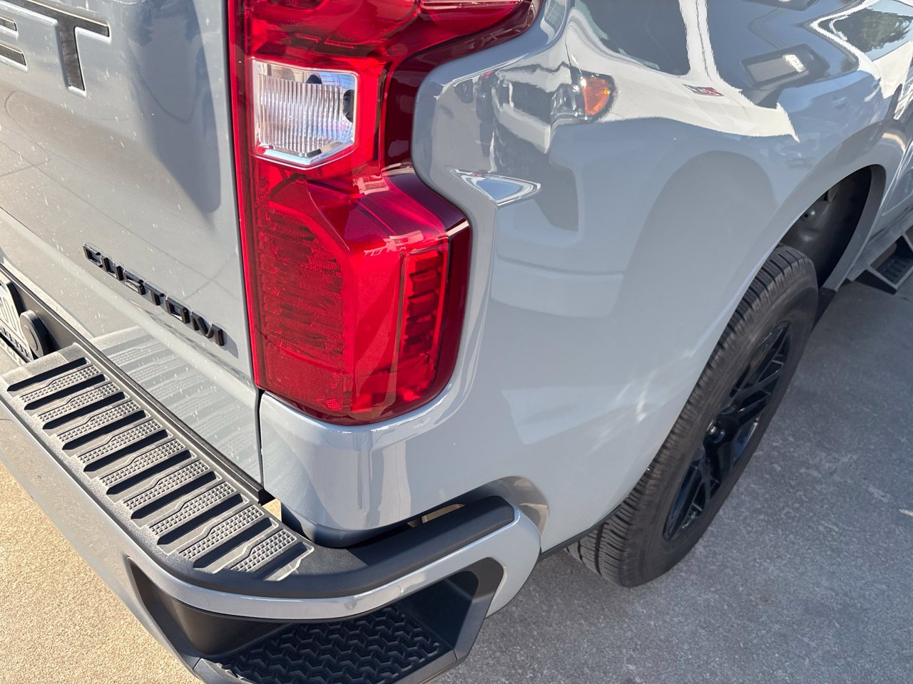 2024 Chevrolet Silverado 1500 Custom - Photo 10