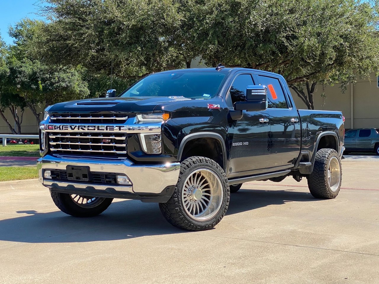 2022 Chevrolet Silverado 2500HD LTZ photo 3