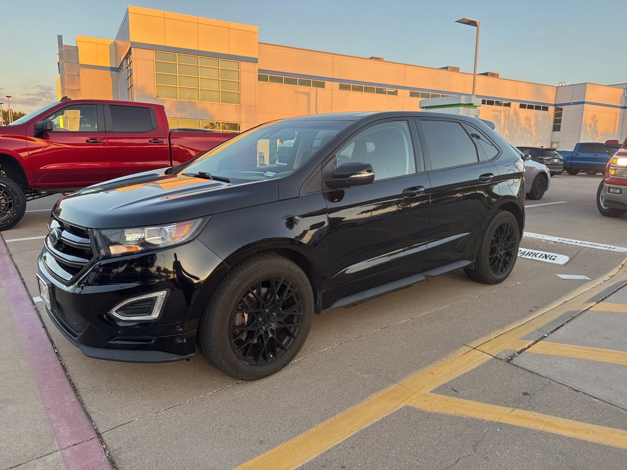 2018 Ford Edge Sport photo 2