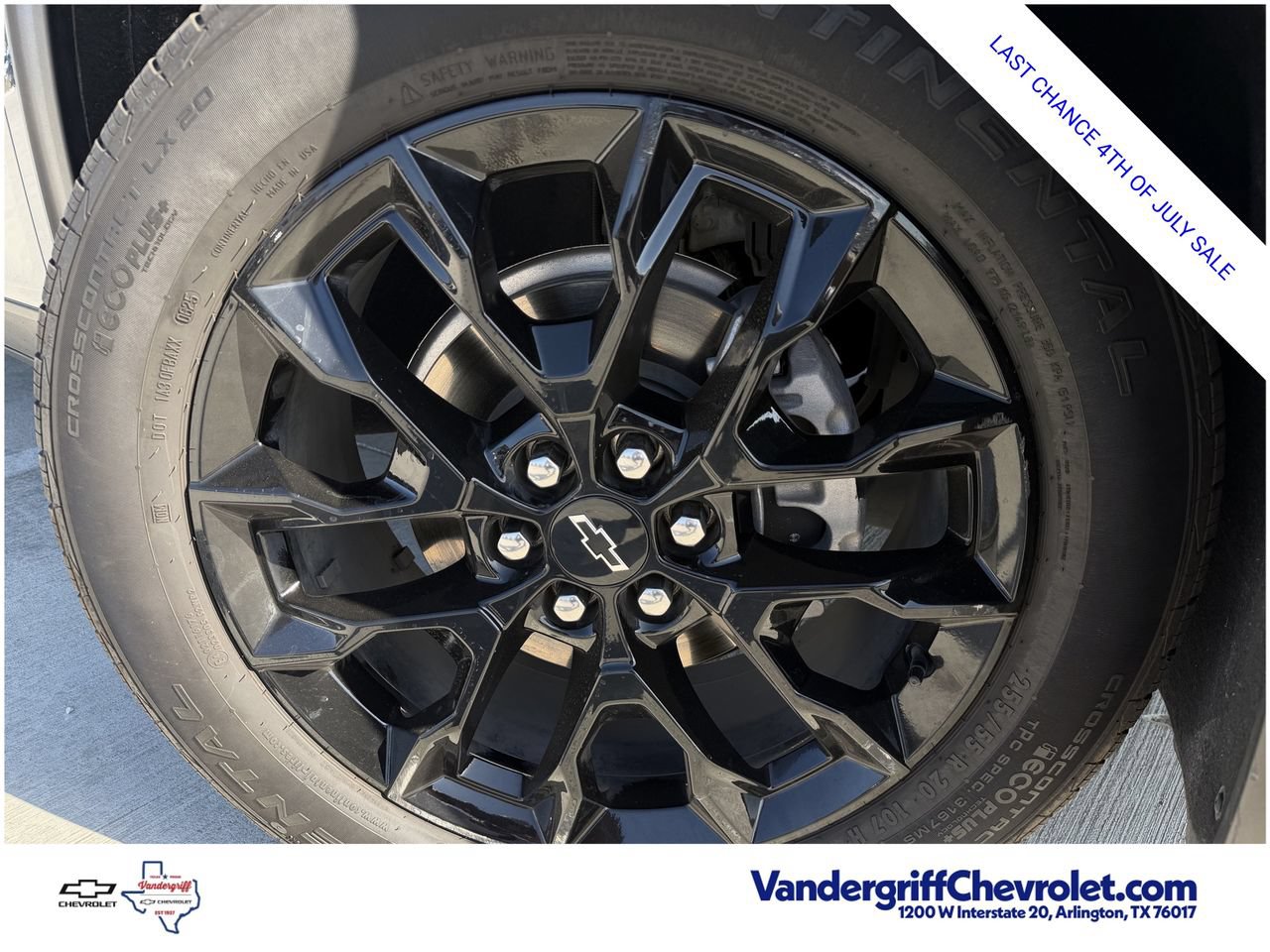 2025 Chevrolet Traverse LT - Photo 8