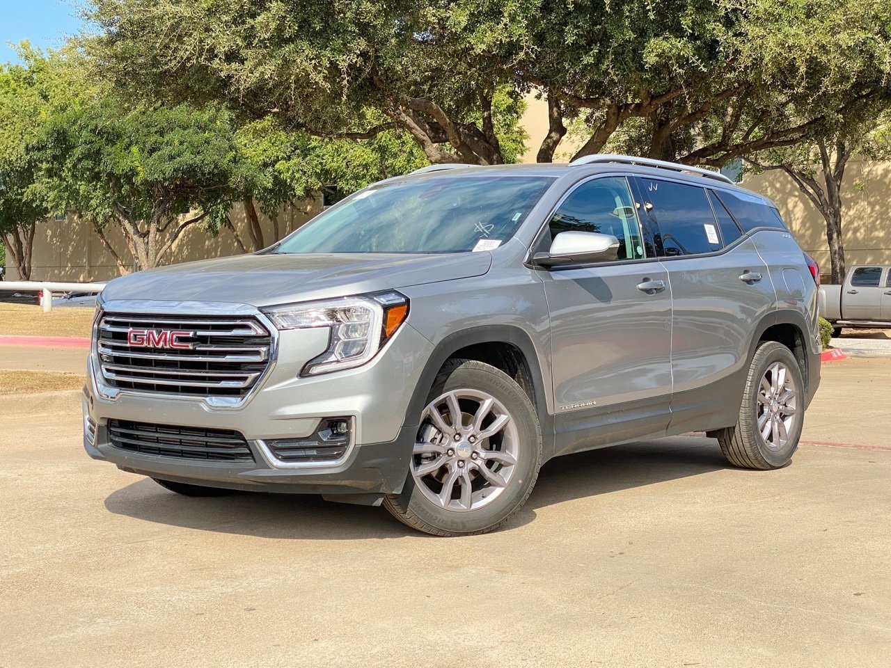 2024 Gmc Terrain SLT photo 3