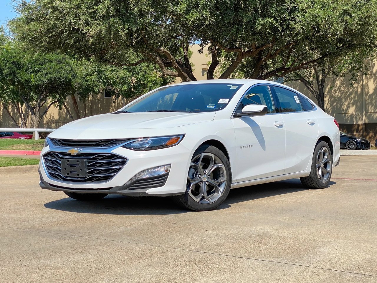 2024 Chevrolet Malibu 1LT photo 3