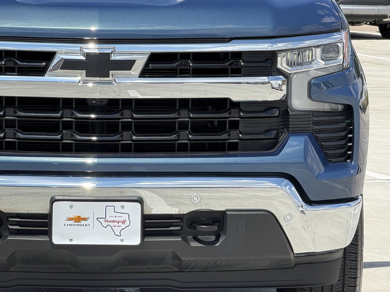 2024 Chevrolet Silverado 1500 LT - Photo 8