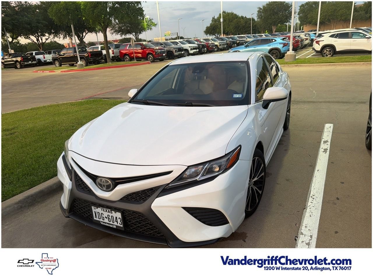 2019 Toyota Camry SE