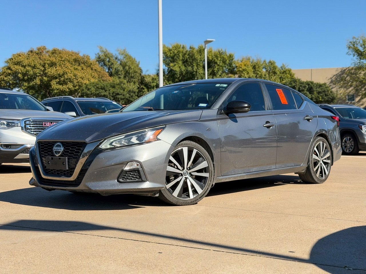 2020 Nissan Altima SR photo 3