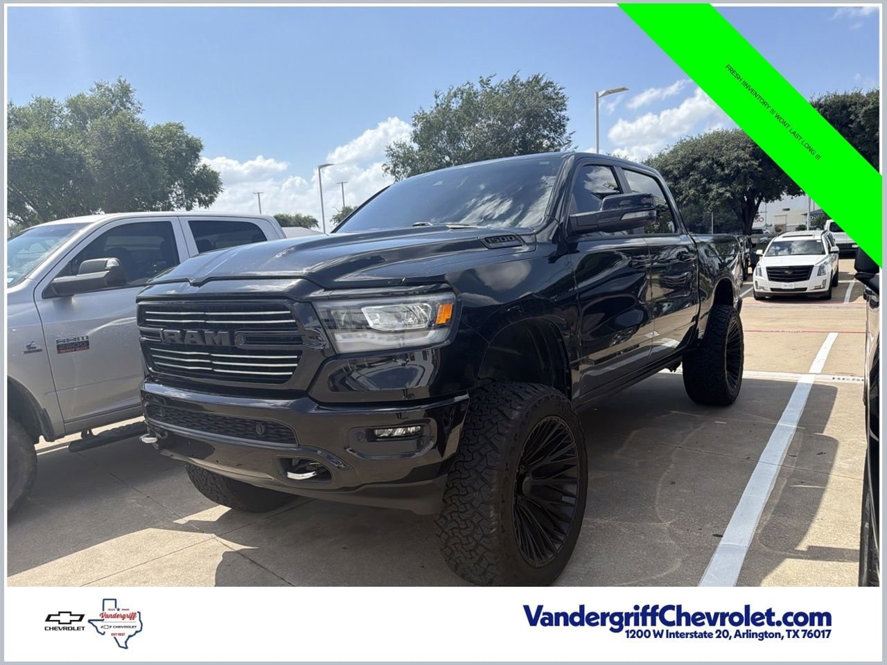 2024 RAM 1500 Laramie 4x4 Crew Cab 5'7's photo