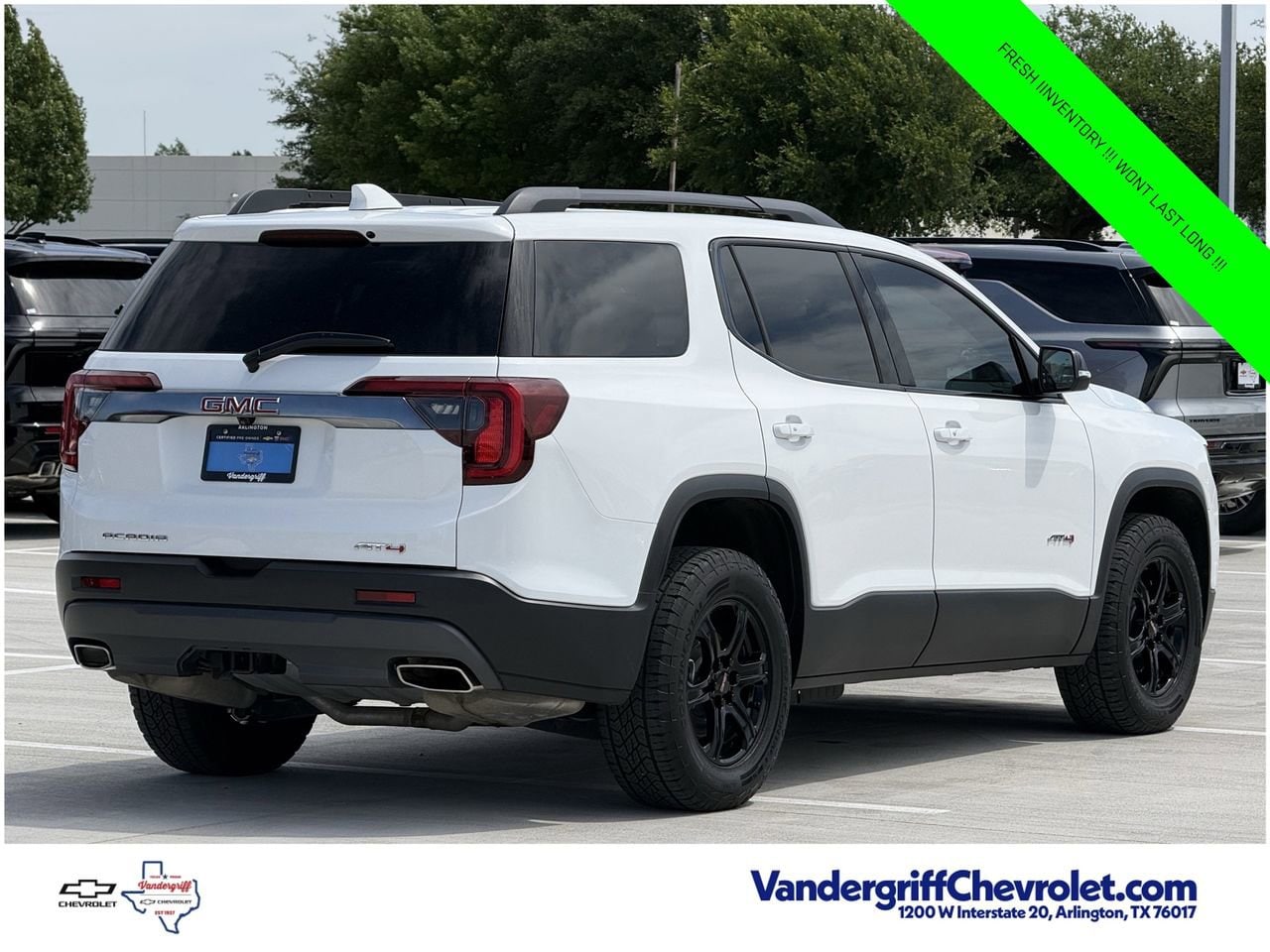 2023 GMC Acadia AT4 - Photo 4