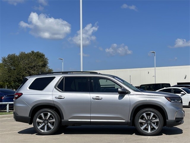 2025 Honda Pilot Touring photo 2