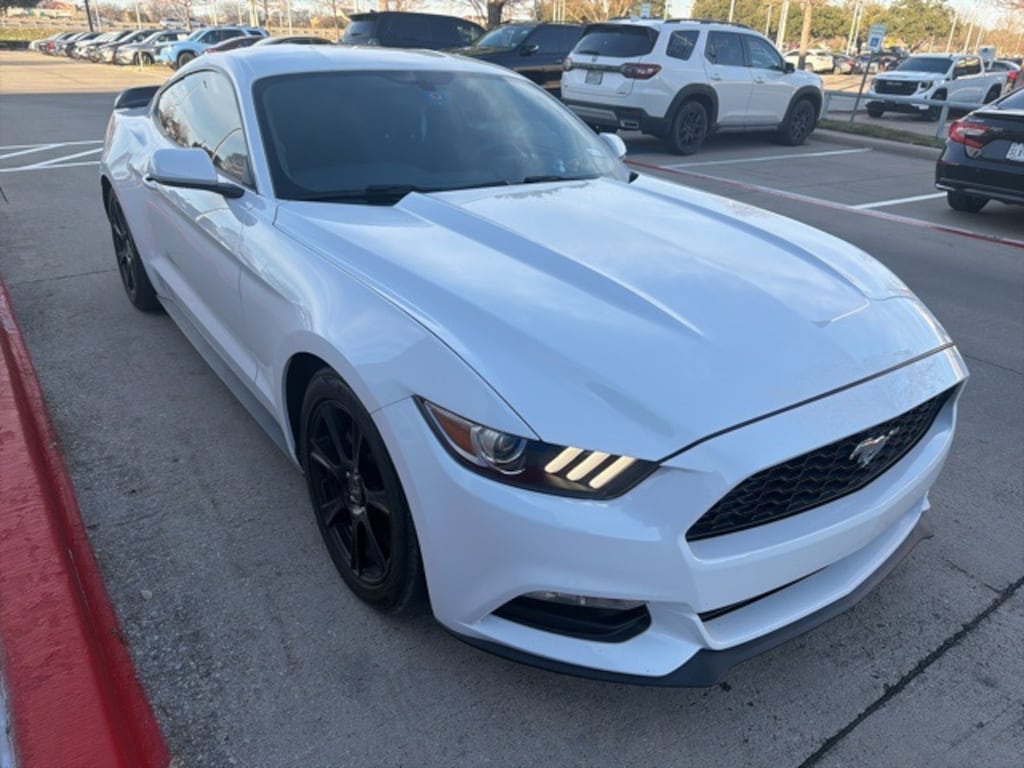 Used 2017 Ford Mustang V6 Coupe