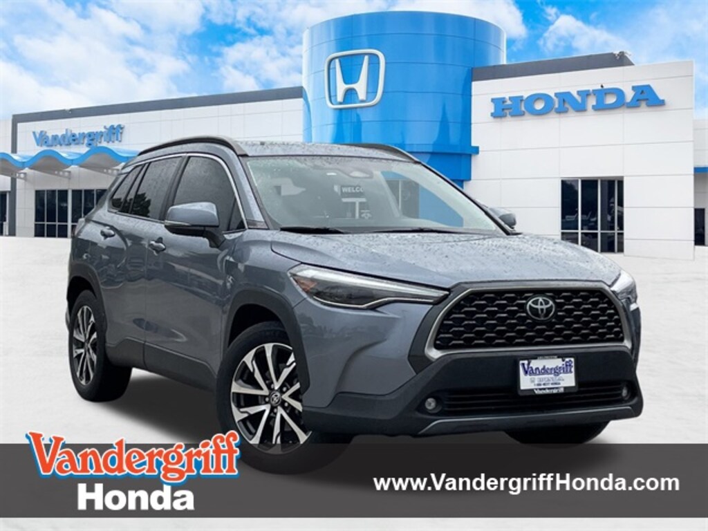 Used 2023 Toyota Corolla Cross XLE SUV