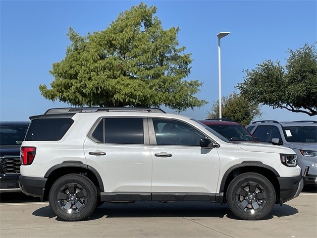 2026 Honda Passport photo 2