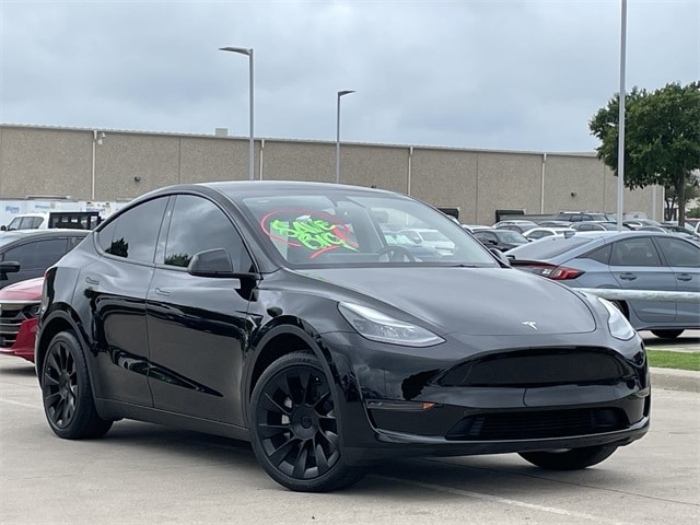 Used 2024 Tesla Model Y Long Range with VIN 7SAYGDED9RA318036 for sale in Arlington, TX