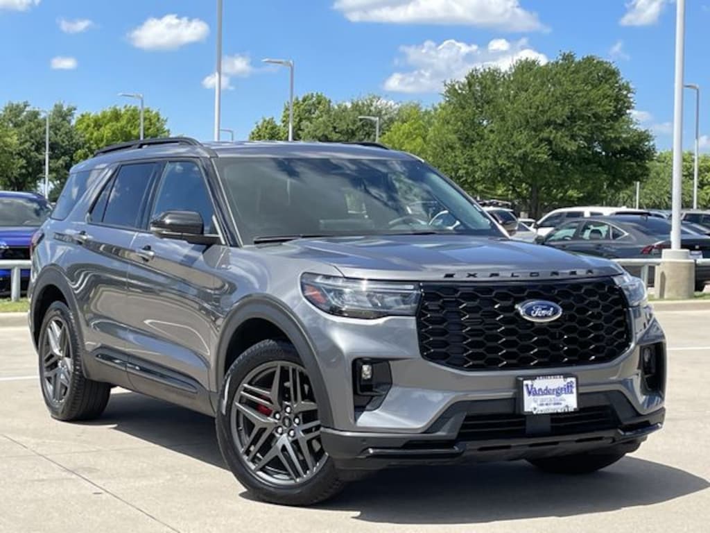 Used 2025 Ford Explorer ST-Line SUV