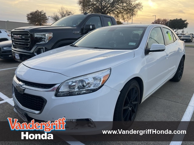 2015 Chevrolet Malibu 2LT's photo