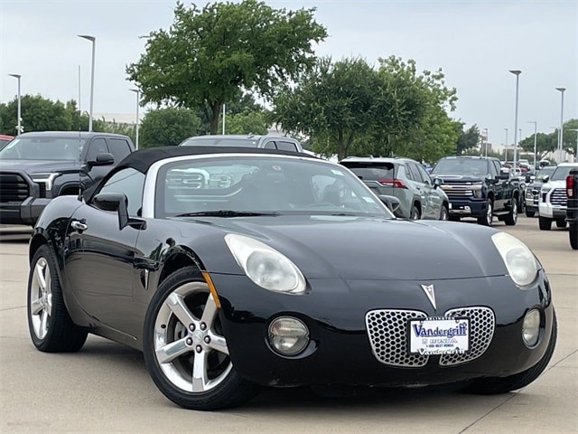 Used 2006 Pontiac Solstice  with VIN 1G2MB33BX6Y111499 for sale in Arlington, TX