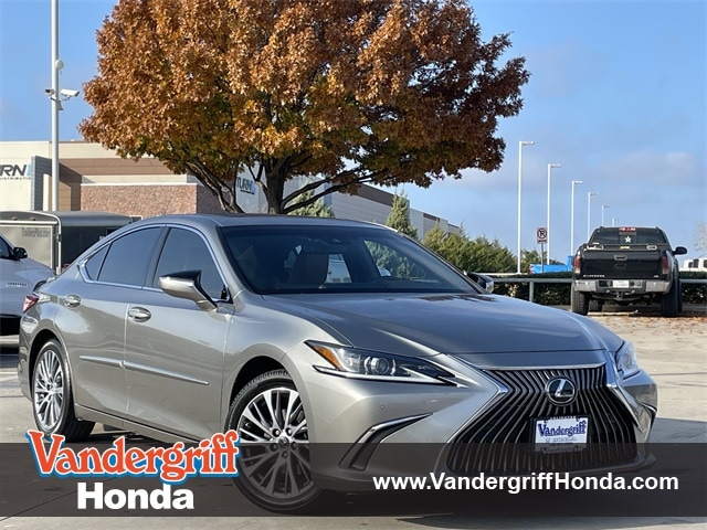 2019 Lexus ES 350's photo