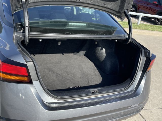2025 Nissan Altima SV - Photo 27