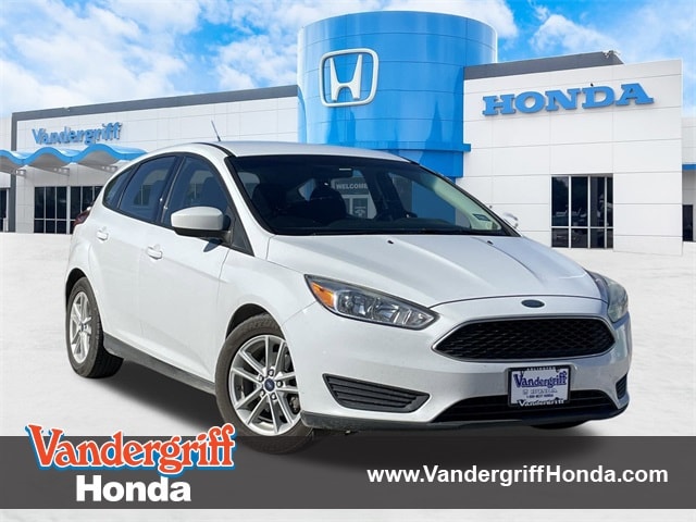 2018 Ford Focus SE's photo